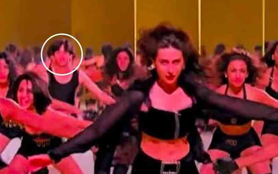 Karishma Kapoor had to do 15 retakes because of Shahid Kapoor! 3 Karishma Kapoor
