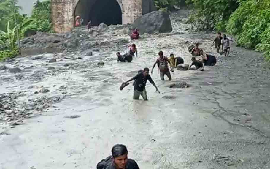 Landslide Hits Sonapur NH 06 Tunnel Meghalaya, Road Closed 3 Sonapur
