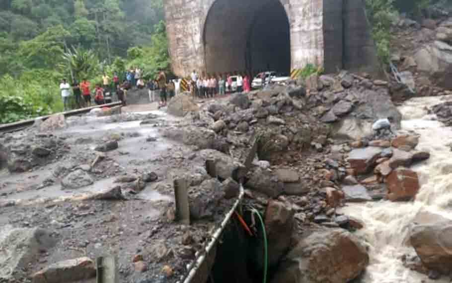 Landslide Hits Sonapur NH 06 Tunnel Meghalaya, Road Closed 2 Sonapur