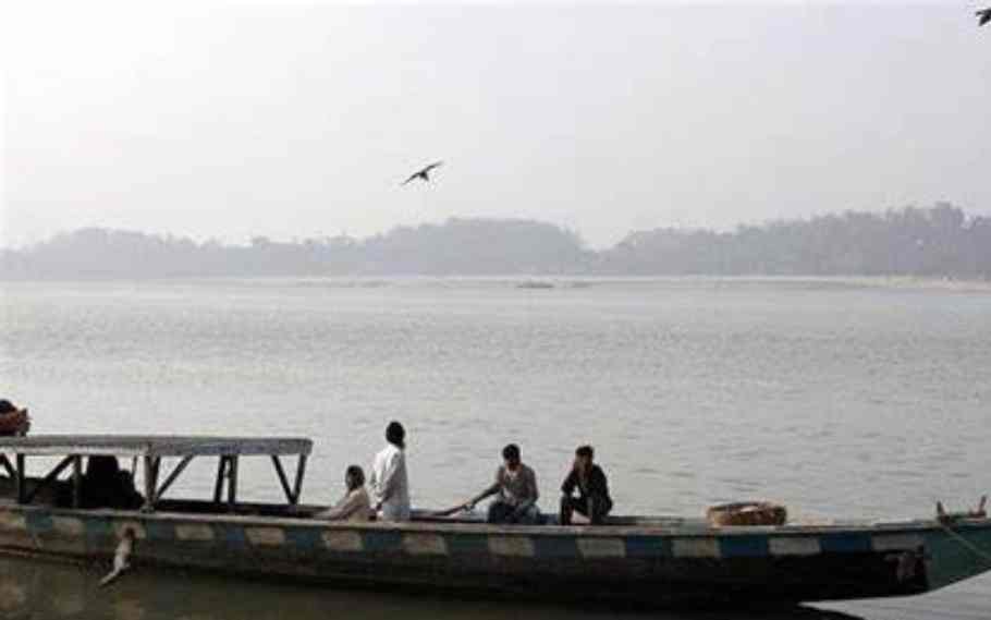 boat capsized in Ghiladhari