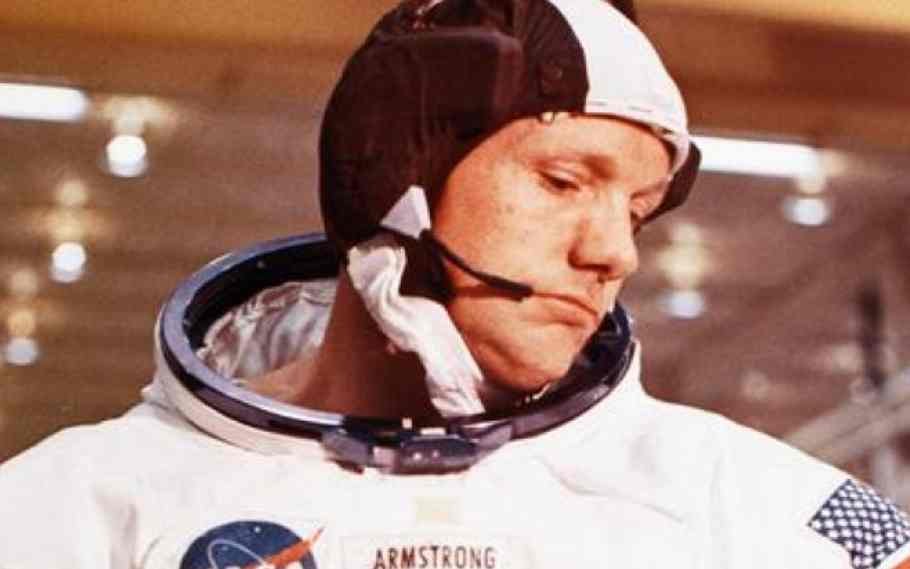 neil armstrong sued his barber