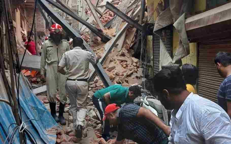 building collapses in Delhi