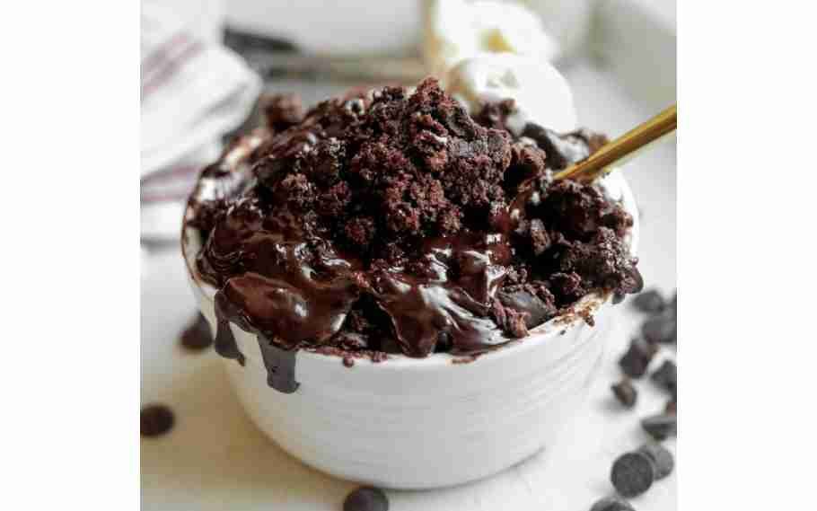 Easy chocolate lava mug cake