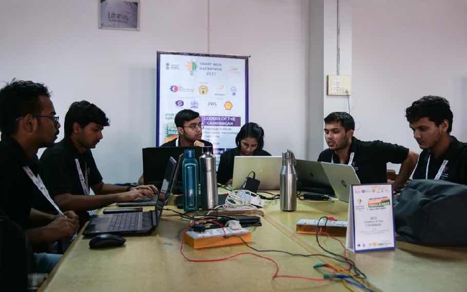 Parul University holds grand finale of Smart India Hackathon 2 Parul University
