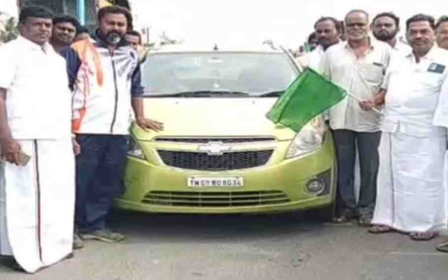 Tamil Nadu Man Sets A New Record; Drives His Car On Reverse Gear For 16 Km 2 Tamil Nadu Man