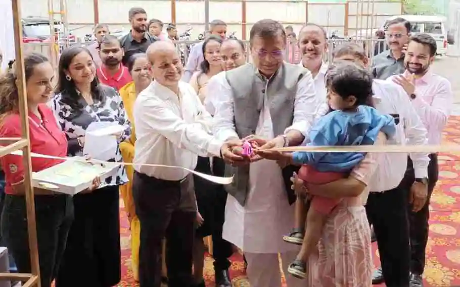 4Aces Retail Pvt. Ltd inaugurated its first Royal Enfield showroom at Zoo Road, Guwahati 1 4Aces Enfield