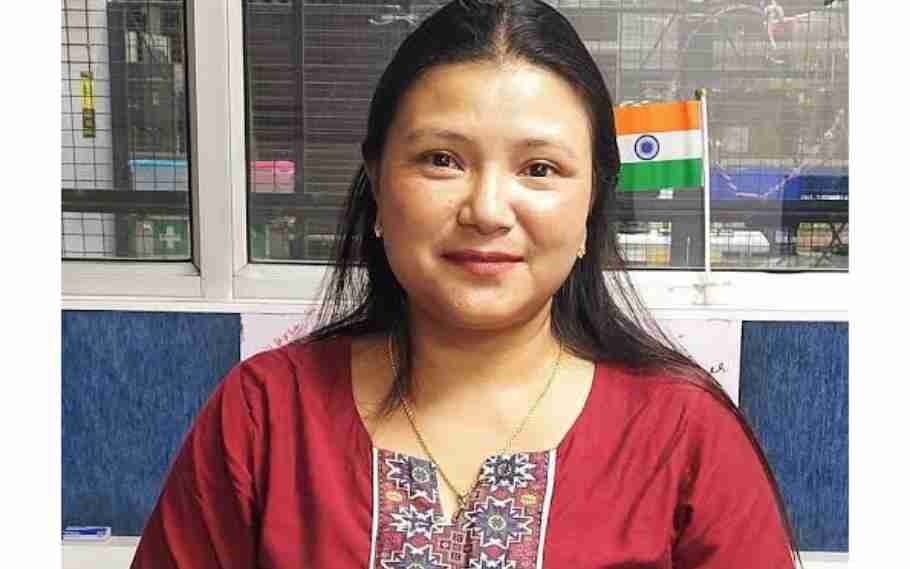 Meghalaya's Joycy Lyngdoh is breaking all stereotypes by becoming the 1st female Amazon truck driver 1 Joycy Lyngdoh