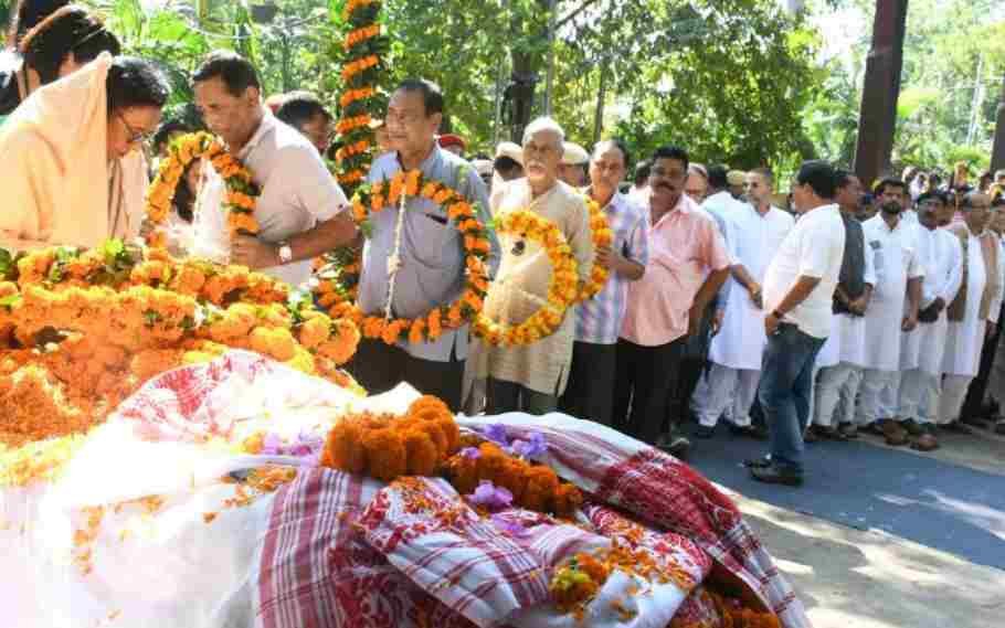 Veteran Actor Nipon Goswami Laid To Rest At Nabagraha Crematorium, Guwahati 1 Nipon Goswami