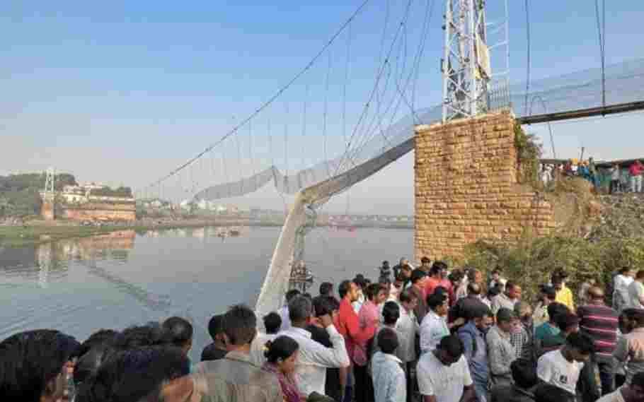Morbi Bridge Collapse: Cops Visit Bridge Contractor's Office; Read To Know What Happens Next 1 Morbi Bridge Collapse