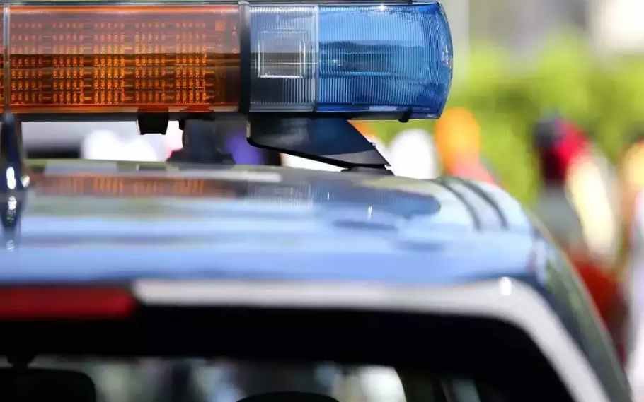 Girl Jumps Out Of Moving Auto In Maharashtra To Escape Sexual Harassment 2 Girl Jumps Out Of Moving Auto