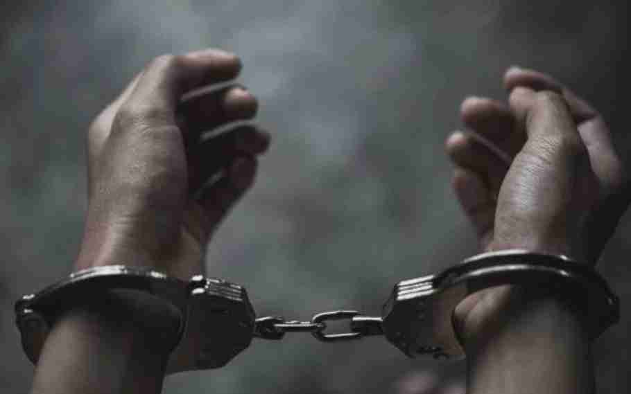 Police Arrests Five Dacoits