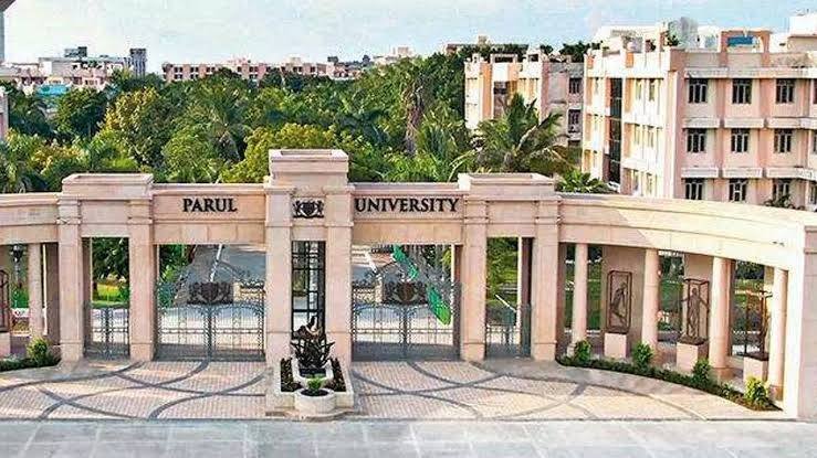 Parul University's Projections 2023 Tech Fest Draws 10,000+ Young Minds from 15+ States for a Spectacular Showcase of Innovation and Creativity 1 Parul University