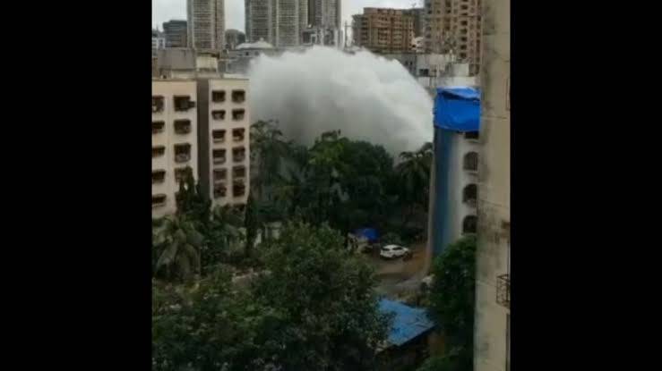 Mumbai: Water pipe burst in Andheri West causes chaos; residents say they got ‘water fountain’