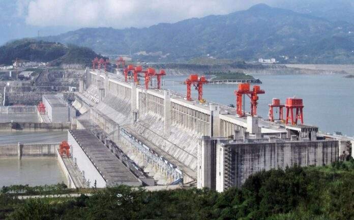 China Yarlung Tsangbo mega dam Siang River project Brahmaputra River ecology China-India hydropower tension