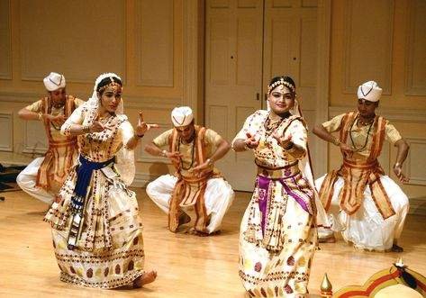 Folk Dances of Northeast India: A Vibrant Cultural Spectacle 6 folk dances of Northeast India traditional dances cultural heritage Bihu dance Raas Leela Northeast Indian festivals
