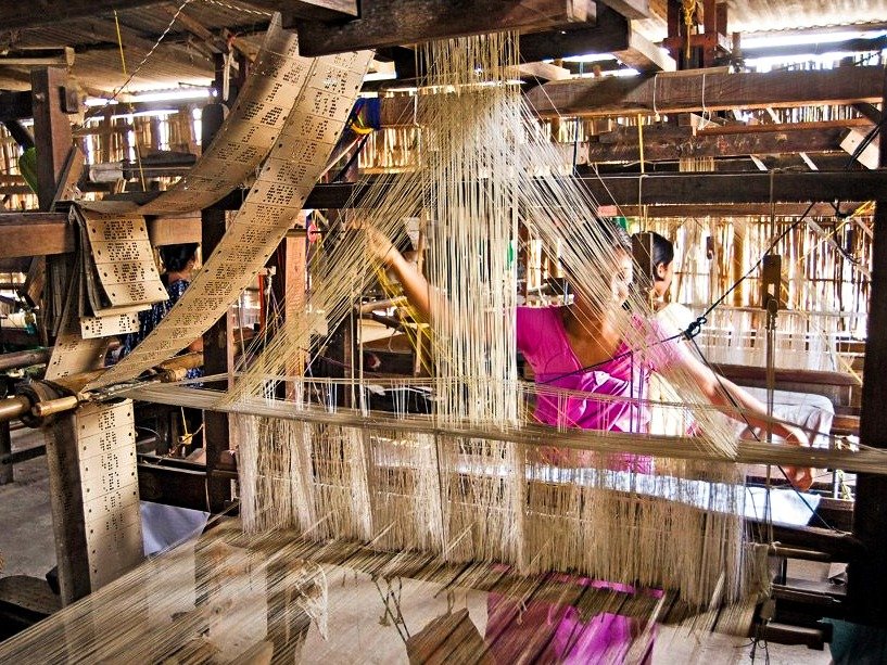 Promising Startups Driving Assam's Entrepreneurial Boom in 2025 3 handloom